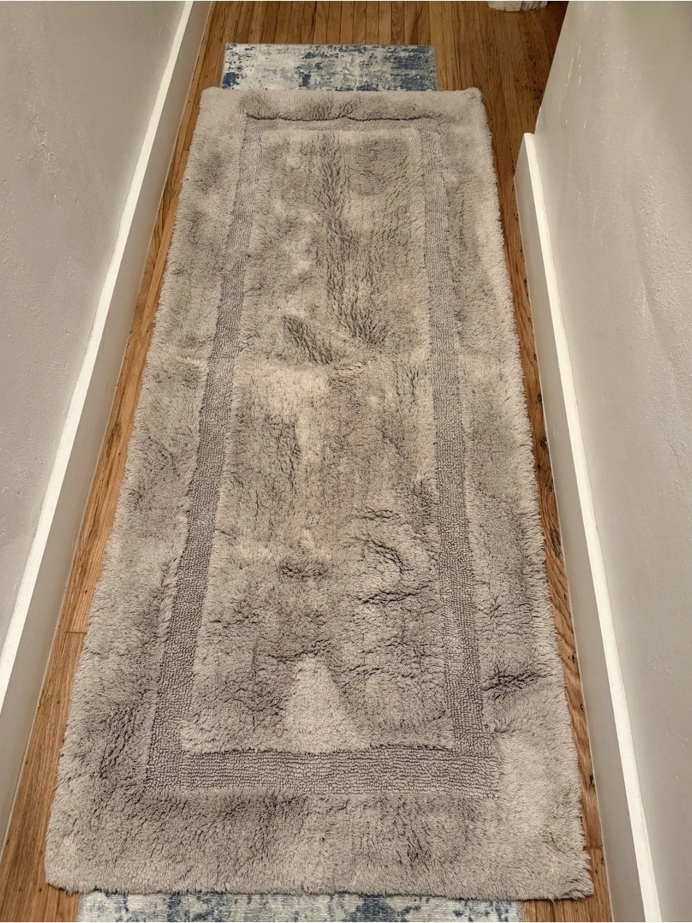 Frontgate resort collection. Skid resistant bath rug 30”x72”